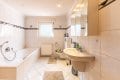 133 m� Familiengl�ck: Einfamilienhaus mit Garten, Hof & Garage