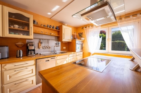 133 m� Familiengl�ck: Einfamilienhaus mit Garten, Hof & Garage