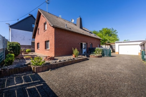 133 m� Familiengl�ck: Einfamilienhaus mit Garten, Hof & Garage