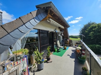 2-Familienhaus mit Einliegerwohnung mit unverbaubarem Weitblick