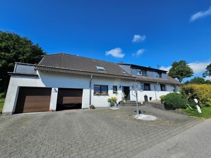 2-Familienhaus mit Einliegerwohnung mit unverbaubarem Weitblick