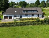 2-Familienhaus mit Einliegerwohnung mit unverbaubarem Weitblick