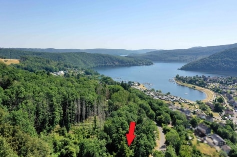 2 sonnige Baugrundst�cke (insgesamt 2070 m�) in exponierter S�dhang-Waldrandlage direkt am Rursee