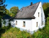 Alleinlage: ruhig gelegenes, freistehendes Haus mit Garage auf groem Grundstck