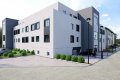 Angeboten wird diese neuwertige Eigentumswohnung in zeitgemer Architektur