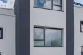 Angeboten wird diese neuwertige Eigentumswohnung in zeitgemer Architektur