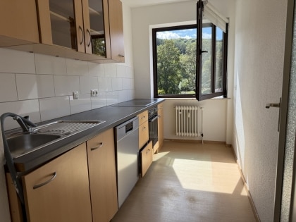 Attraktive Eigentumswohnung mit Balkon, Aufzug & Tiefgaragenstellplatz