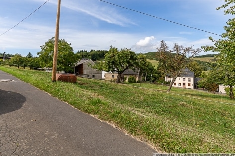 Ausblick in die Eifel-Wlder: Baugrundstck in Wimbach bei Adenau