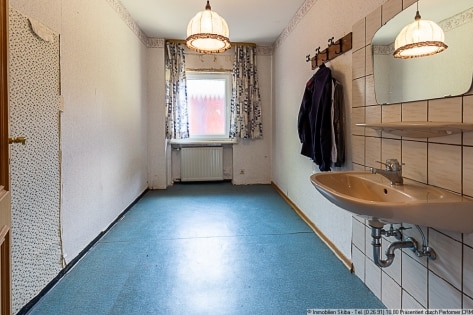 Aussicht in erhhter Lage: Einfamilienhaus mit Einliegerwohnung Nhe Nrburgring