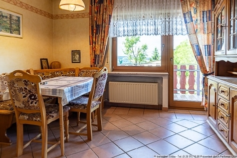 Aussicht in erh�hter Lage: Einfamilienhaus mit Einliegerwohnung N�he N�rburgring