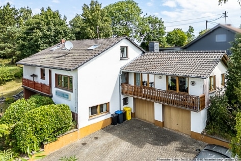 Aussicht in erhhter Lage: Einfamilienhaus mit Einliegerwohnung Nhe Nrburgring
