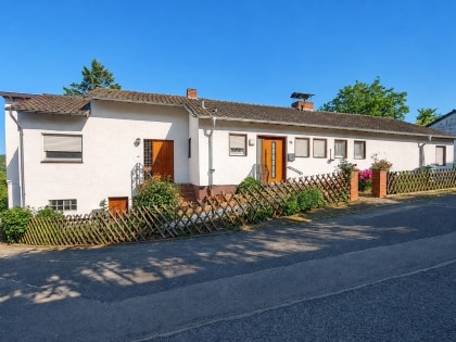 Bad M�nstereifel - gro�z�giges Wohnhaus mit 3 freiwerdenden Wohneinheiten mit Fernsicht in Bestlage