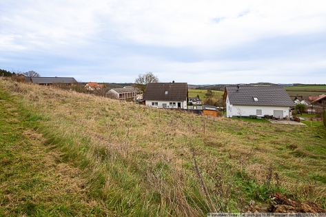 Baugrundstck am Ortsrand von Boos - Leben in der Vordereifel mit Aussicht ins Grne