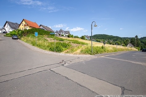 Baugrundstck mit Ausblick ins Grne oberhalb von Adenau