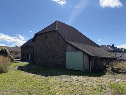 Charmantes Bruchstein-Bauernhaus mit gro�er Scheune direkt am Nationalpark Eifel