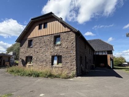 Charmantes Bruchstein-Bauernhaus mit gro�er Scheune direkt am Nationalpark Eifel