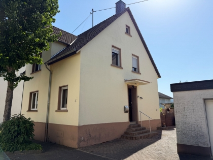 Charmantes Einfamilienhaus mit Garten in ruhiger Lage von Kruft