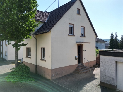 Charmantes Einfamilienhaus mit Garten in ruhiger Lage von Kruft