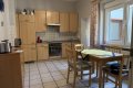 Charmantes Einfamilienhaus mit zwei Garagen und traumhaftem Blick auf die Weinberge