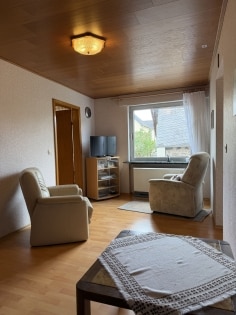 Charmantes Wohnhaus mit viel Platz und kleinem Garten in zentraler Lage von Ochtendung