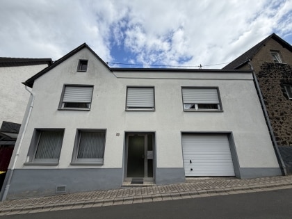 Charmantes Wohnhaus mit viel Platz und kleinem Garten in zentraler Lage von Ochtendung