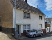 Charmantes, freistehendes Einfamilienhaus mit Einliegerwohnung und Wintergarten - vielseitig nutzbar in ruhiger Lage