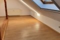 Dachgeschosswohnung mit ausgebautem Spitzboden, Balkon und Stellplatz in Mlheim-Krlich