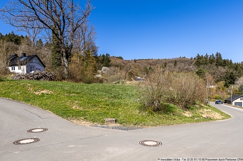 Eck-Baugrundst�ck mit Ausblick in Antweiler an der Ahr in der Eifel
