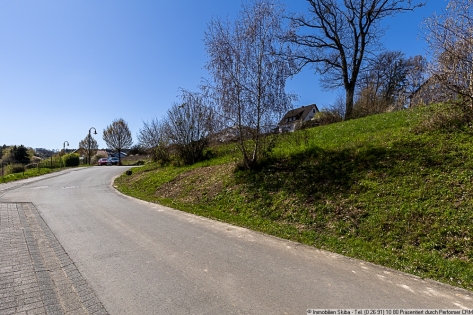 Eck-Baugrundst�ck mit Ausblick in Antweiler an der Ahr in der Eifel