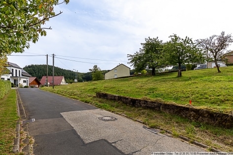 Eck-Baugrundstck mit Blick in die Eifel-Wlder: Leben in Wimbach bei Adenau
