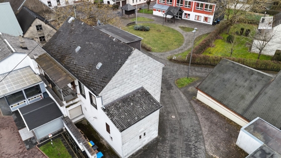 Ehem. Gasthaus mit Betreiberwohnung in Ortslage der Gemeinde Kail