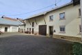 Ehemaliges Bauernhaus mit Garage, Scheunen und Innenhof in der Vulkaneifel