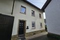 Ehemaliges Bauernhaus mit Garage, Scheunen und Innenhof in der Vulkaneifel