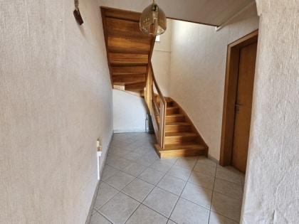 Ehemaliges Bauernhaus mit angrenzender Weide- und Baufl�che in ruhiger, l�ndlicher Lage