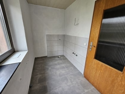 Ehemaliges Bauernhaus mit angrenzender Weide- und Baufl�che in ruhiger, l�ndlicher Lage