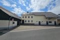 Ehemaliges Bauernhaus mit groer Scheune in ruhiger Dorflage
