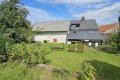 Ehemaliges Bauernhaus mit groer Scheune in ruhiger Dorflage