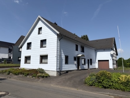 Ehemaliges Fachwerk-Bauernhaus mit gro�er Scheune, Ausbaupotential und 1560 m� Grundst�ck (Bauland)