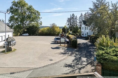 Eifel-Bauernhaus mit Nebengeb�ude und Garten in Barweiler, N�he N�rburgring