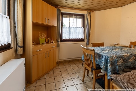 Eifel-Bauernhaus mit gro�er Scheune und Nebengeb�uden in Blankenheim-H�ngersdorf