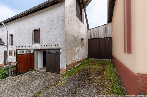 Eifel-Bauernhaus mit gro�er Scheune und Nebengeb�uden in Blankenheim-H�ngersdorf