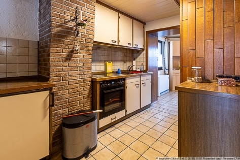 Eifel-Bauernhaus mit gro�er Scheune und Nebengeb�uden in Blankenheim-H�ngersdorf