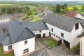 Eifel-Bauernhaus mit gro�er Scheune und Nebengeb�uden in Blankenheim-H�ngersdorf