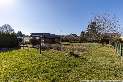 Eifler Bauernhaus mit Nebengeb�uden und gro�em Garten