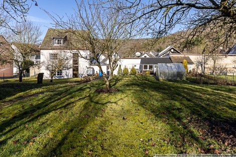 Eifler Bauernhaus mit Scheune und gro�em Garten in Herschbroich bei Adenau