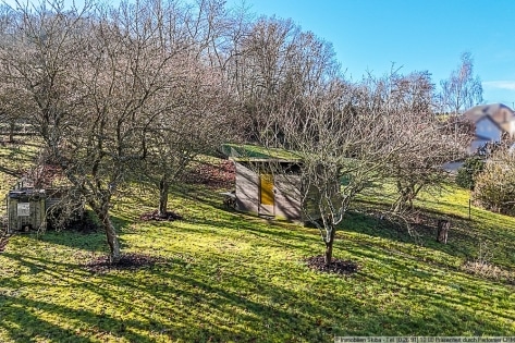 Eifler Bauernhaus mit Scheune und gro�em Garten in Herschbroich bei Adenau