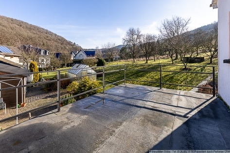 Eifler Bauernhaus mit Scheune und gro�em Garten in Herschbroich bei Adenau