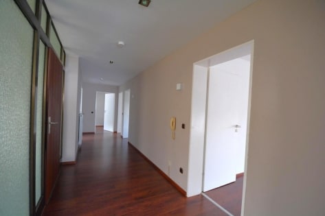 Eigentumswohnung mit groem berdachten Balkon, herrlicher Aussicht und Garage