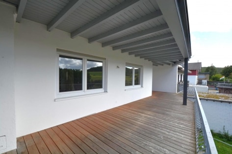 Eigentumswohnung mit groem berdachten Balkon, herrlicher Aussicht und Garage