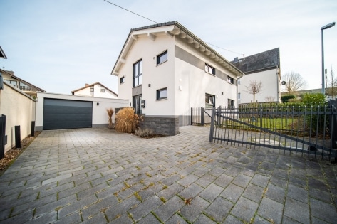 Ein Haus, das mitdenkt - modern, effizient und bereit f�r morgen...neuwertiges Einfamilienhaus in Neuwied-Oberbieber